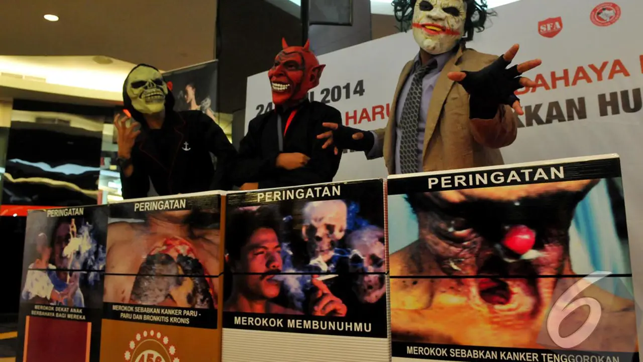 Aksi Para Monster Ingatkan Bahaya Rokok