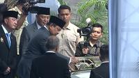 Presiden Prabowo Subianto meluncurkan kendaraan taktis listrik MV3 buatan PT Pindad saat acara pembukaan Indo Defence Expo dan Forum di Jiexpo Kemayoran, Jakarta, Rabu (11/6/2025). Kendaraan tersebut diberi nama 'Pandu'. (Youtube)