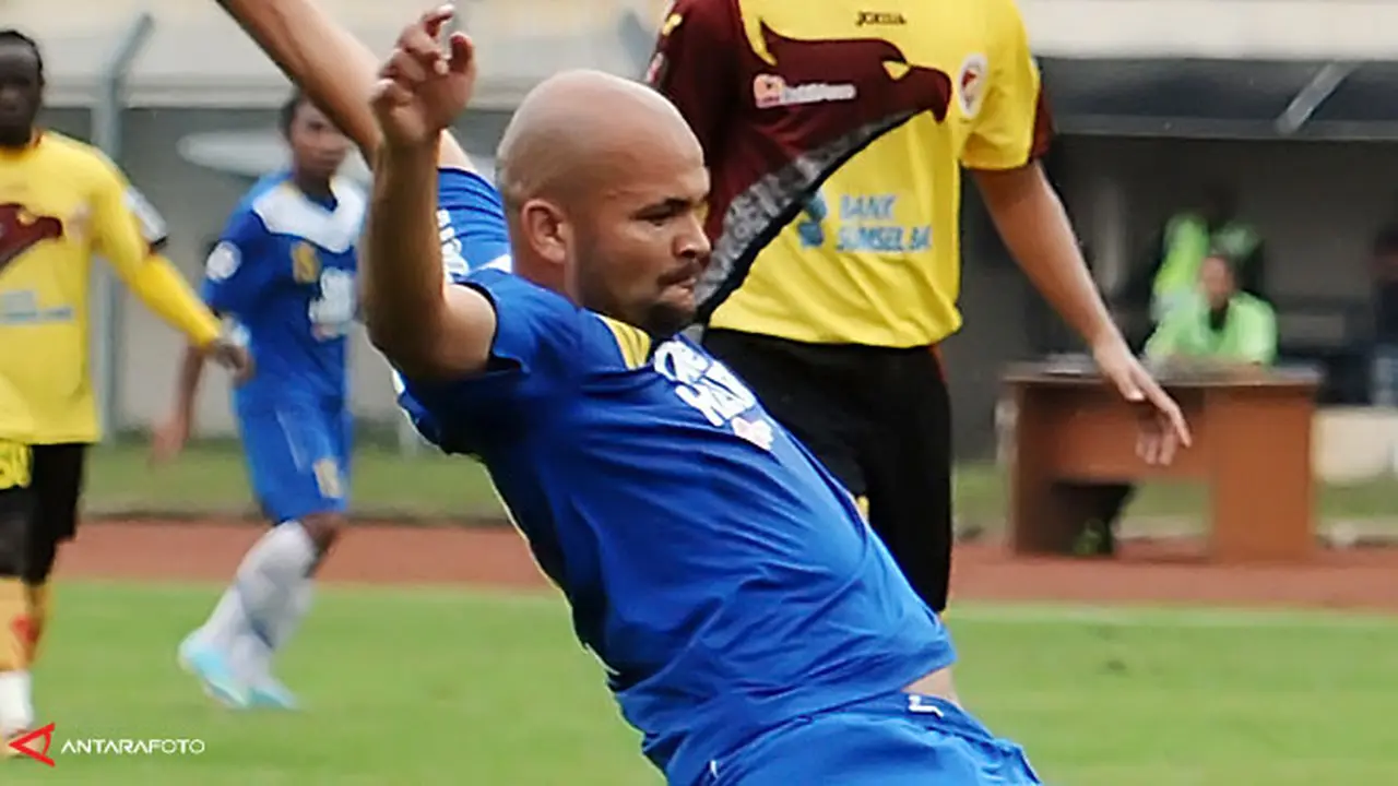 sergio-van-dijk-130629b.jpg