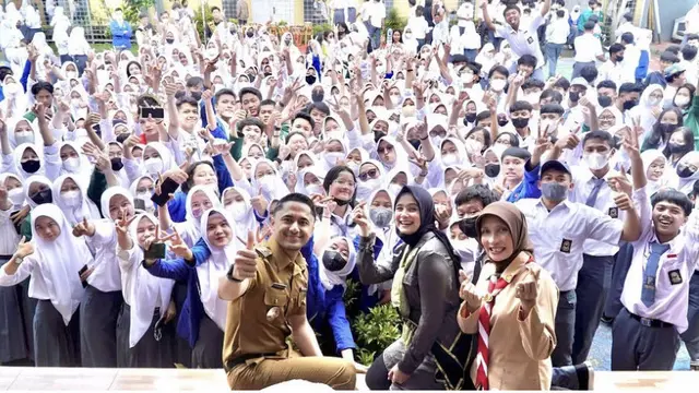 Potret Terbaru Hengky Kurniawan dan Istri yang Kini Menjadi Penjabat Publik (Sumber: Instagram/ /sonyafatmala/ hengkykurniawan)