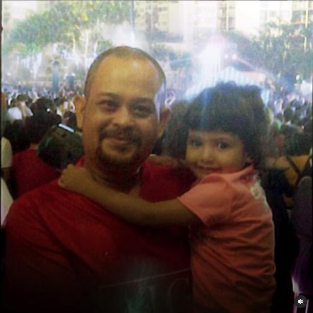 6 Potret Kenangan Basmalah Gralind 'Habibie & Ainun 3' dan Ayah, Wafat saat Ramadhan