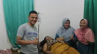 Pratu Yusuf, Prajurit Kopassus bantu persalinan seorang Ibu yang lahir usai Gempa di Banten (Kopassus).