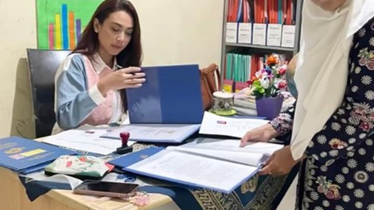 Ingat Dea Lestari Artis FTV? Ternyata Kini Jadi Kepala Sekolah - Sudah 10 Tahun Menjabat