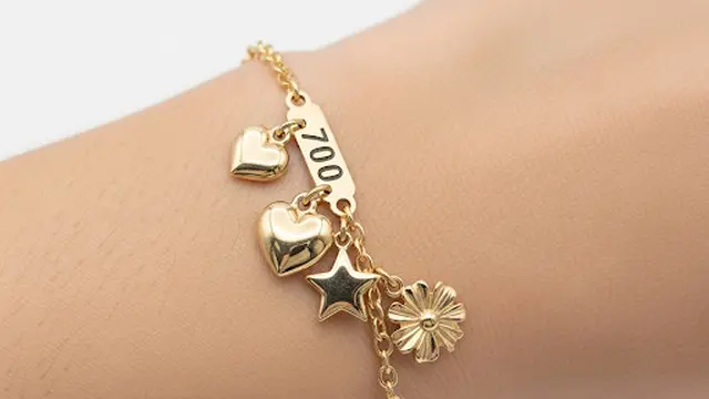 Gelang Charm Bracelet