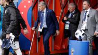 Pelatih Uruguay Oscar Tabarez saat tiba untuk menyaksikan timnya berlaga melawan Mesir dalam pertandingan Piala Dunia 2018 di Yekaterinburg Arena, Rusia (15/6). Oscar sendiri sudah cukup lama menjadi pelatih Timnas Uruguay. (AP/Mark Baker)