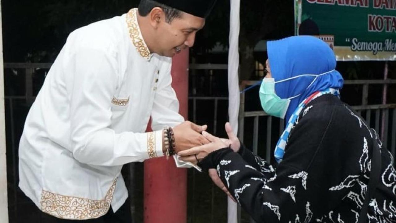 225 Haji Madiun Tiba di Tanah Air, Disambut Haru Plt Wali Kota