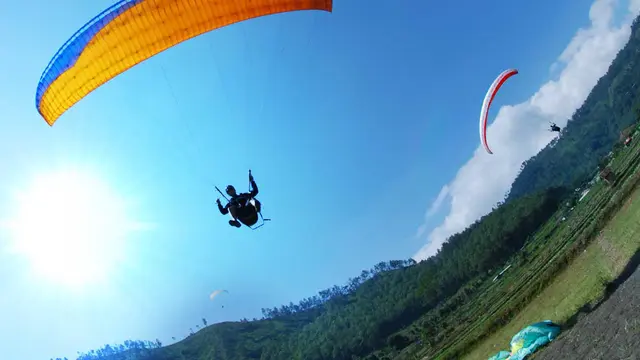 [Bintang] Pilih Wisata Bandung Atau Malang?