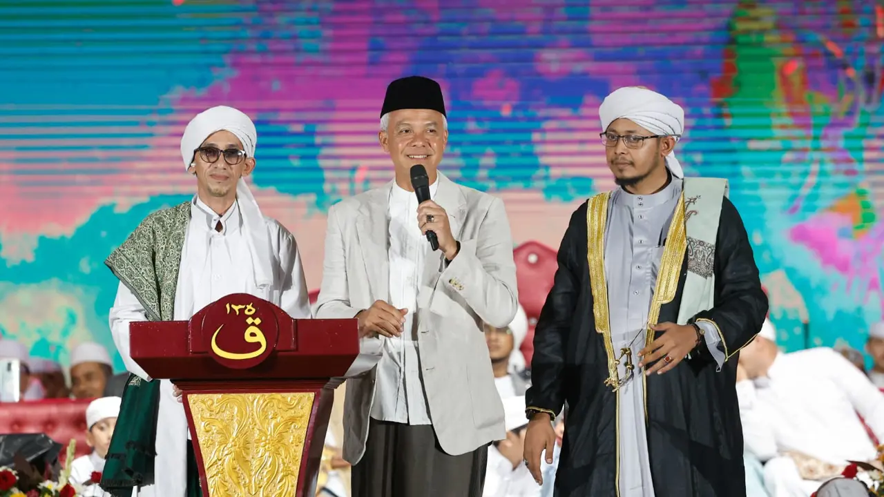 Ganjar Pranowo di Harlah Majelis Nurul Musthofa