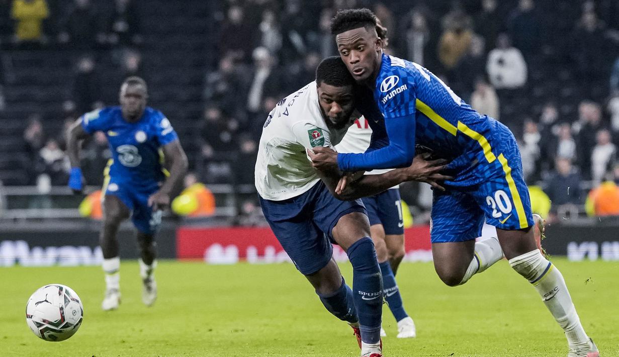 Di partai puncak nanti, Chelsea akan menghadapi pemenang laga semifinal lainnya yang mempertemukan Liverpool versus Arsenal. (AP/Alastair Grant)