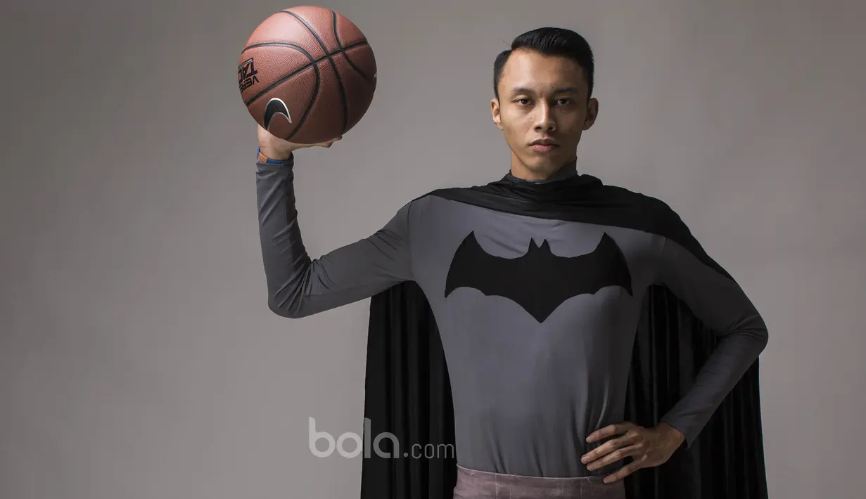 Keseriusan Rizal Falconi di dunia basket berbuah manis dengan beberapa penghargaan dan prestasi yang telah ditorehkannya. (Bola.com/Vitalis Yogi Trisna)