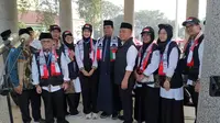 Para petugas pembimbing haji asal Garut, Jawa Barat pada gelaran musim haji 2024. (Liputan6.com/Jayadi Supriadin)