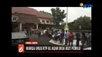 Warga Tangerang Selatan antre urus KTP elektronik di kantor Disdukcapil agar bisa memilih pada Pemilu 2019.