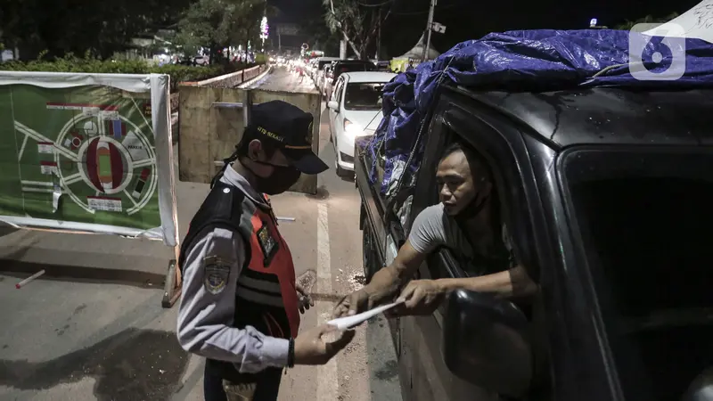 FOTO: Polisi Gagalkan Upaya Mudik Menuju Jawa Tengah