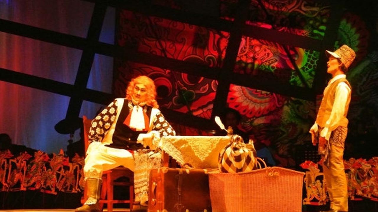 Menyaksikan kehidupan kota korup di panggung Teater Koma