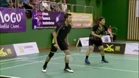 Aksi legenda bulutangkis Indonesia, Taufik Hidayat/Bobby Ertanto, pada turnamen XTRM Modern Badminton Country Club (MBC) Open 2017, Minggu (1/10/2017). (Bola.com/Wijayanto)