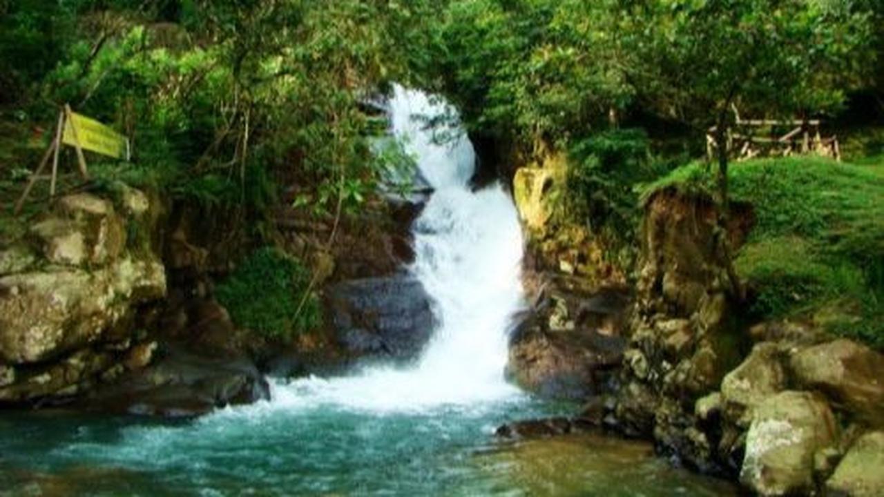 <b>4. Curug Panjang</b><br>