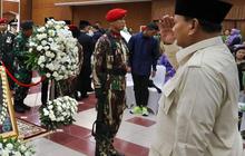 Prabowo Beri Penghormatan Terakhir ke Doni Monardo di Markas Kopassus Cijantung