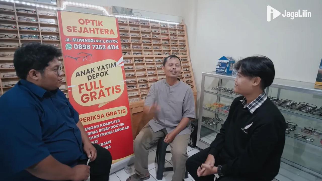 Untung 300 kacamata tiap bulan