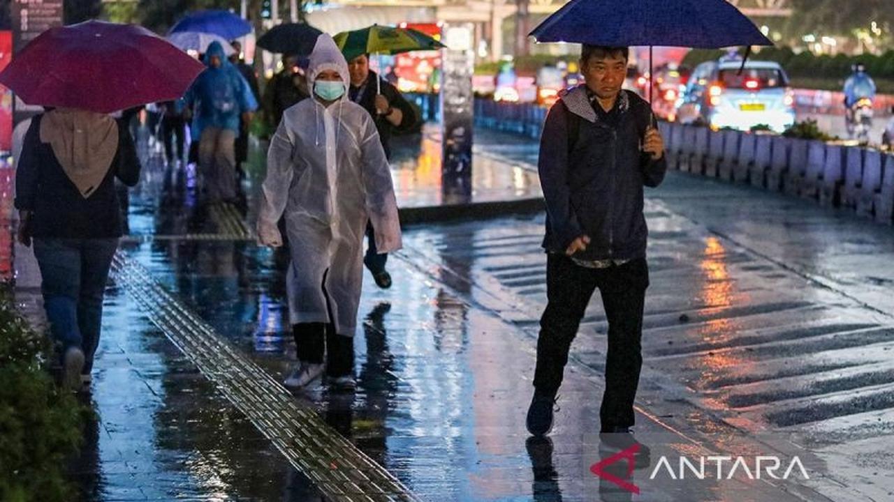 Waspada Hujan di Berbagai Daerah: Prakiraan Cuaca BMKG untuk Hari Minggu