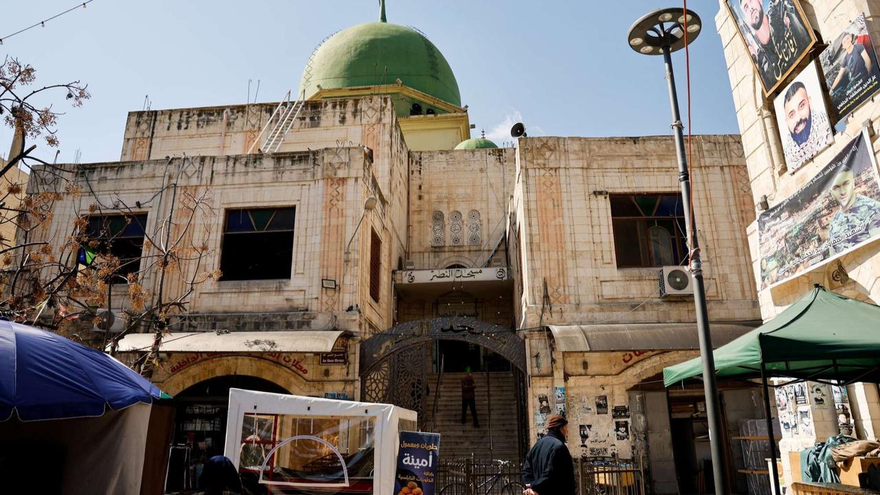 Masjid bersejarah Palestina dibakar tentara Israel