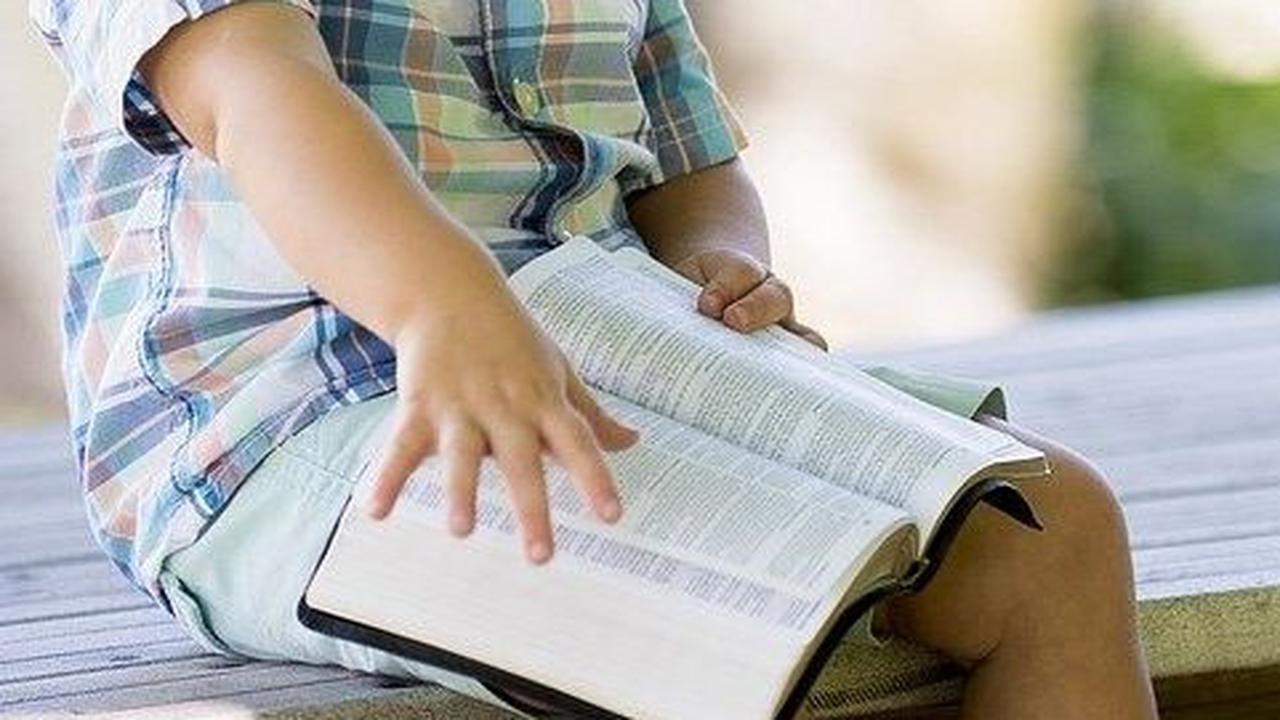 45 Pantun Anak-anak Lucu, Menghibur dan Bikin Senyum Sendiri