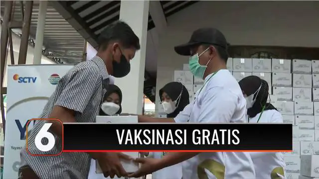 Emtek Grup menggelar vaksin gratis bagi warga di Kabupaten Kendal, Jawa Tengah. Untuk pertama kalinya kegiatan vaksinasi ini digelar oleh pihak swasta.
