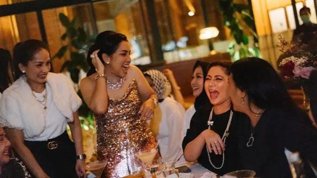 Pesta ulang tahun Mayangsari yang ke-51 dihadiri para artis 90an (Foto: Instagram cutkeke_xavier)