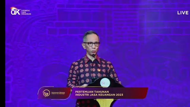 Ketua Dewan Komisioner Otoritas Jasa Keuangan Mahendra Siregar