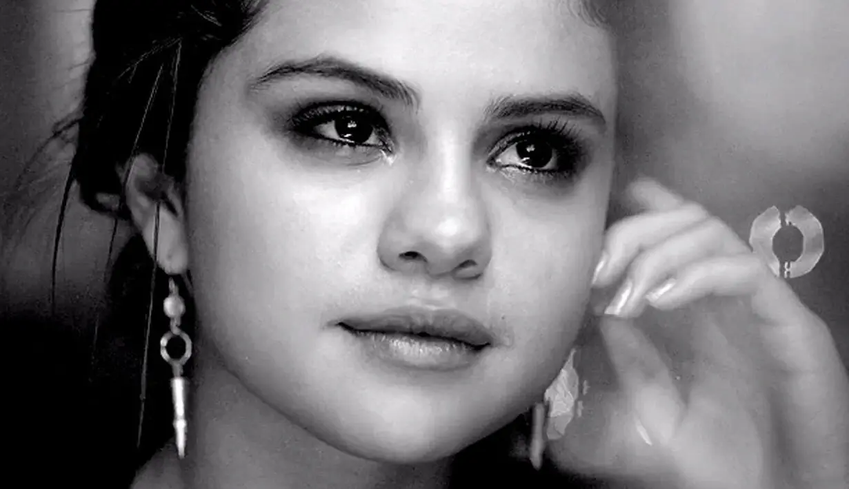 Tak hanya itu, Selena dan sang ibu pun hampir tak bicara sepanjang tahun. (EW)