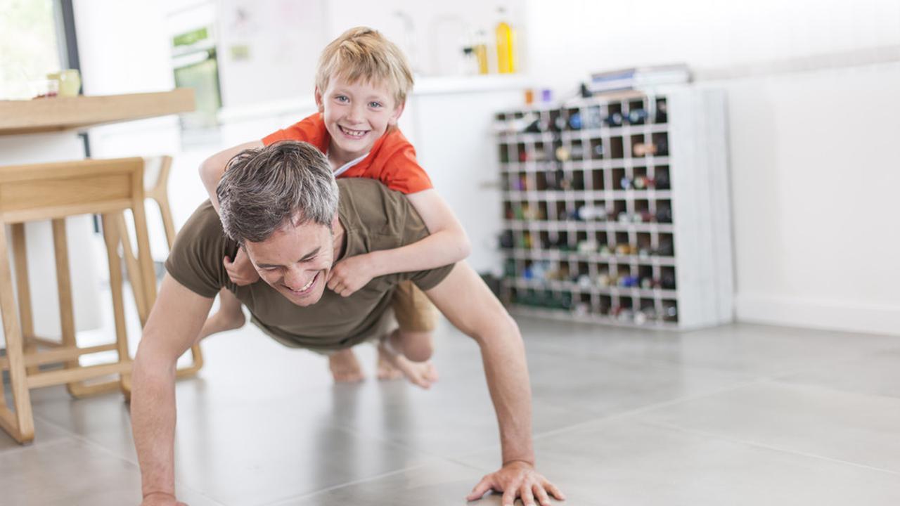 Ilustrasi bermain saat weekend