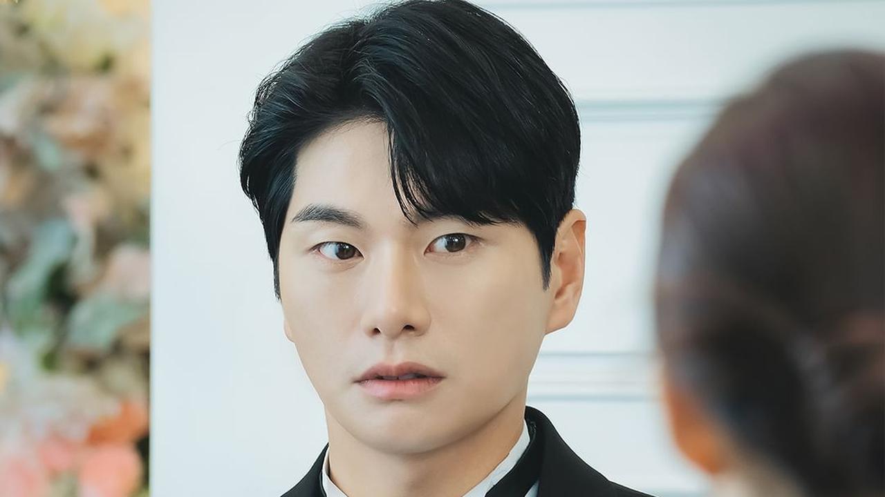 Lee Yi Kyung dalam drakor Marry My Husband. (Instagram/ tvn_drama)