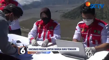 Tepat berada di obyek wisata alam Dingklik, Desa Wonokitri, Pasuruan, ratusan warga Suku Tengger dan pelaku usaha pariwisata mengikuti vaksinasi massal. Tempat vaksinasi kali ini dimanjakan dengan pemandangan indah Gunung Bromo.