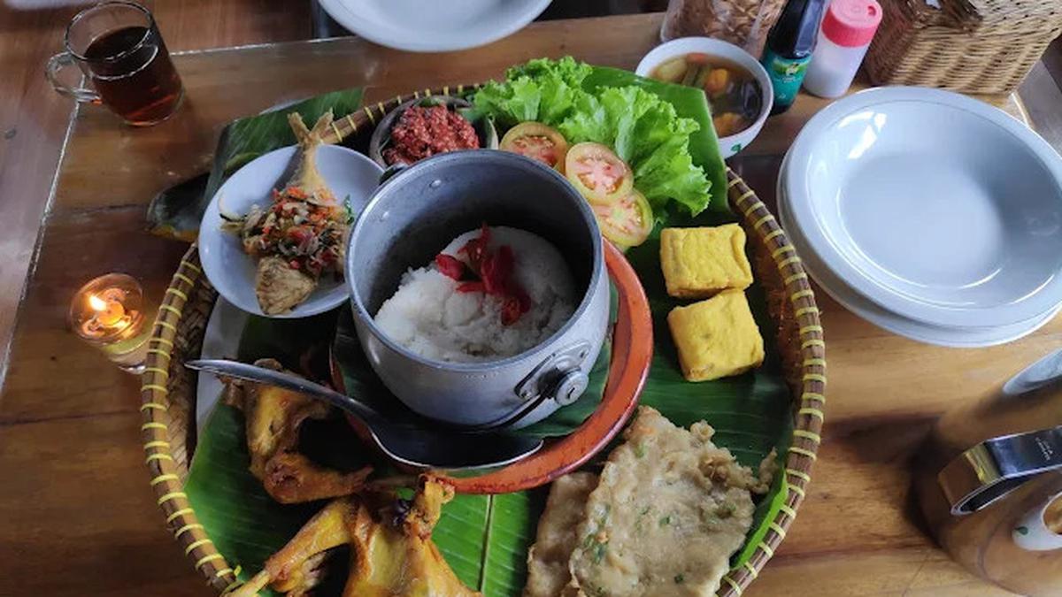 12 Rekomendasi Tempat Makan Enak di Cileunyi, Jadi Panduan Kuliner di Sekitar Bandung 2025