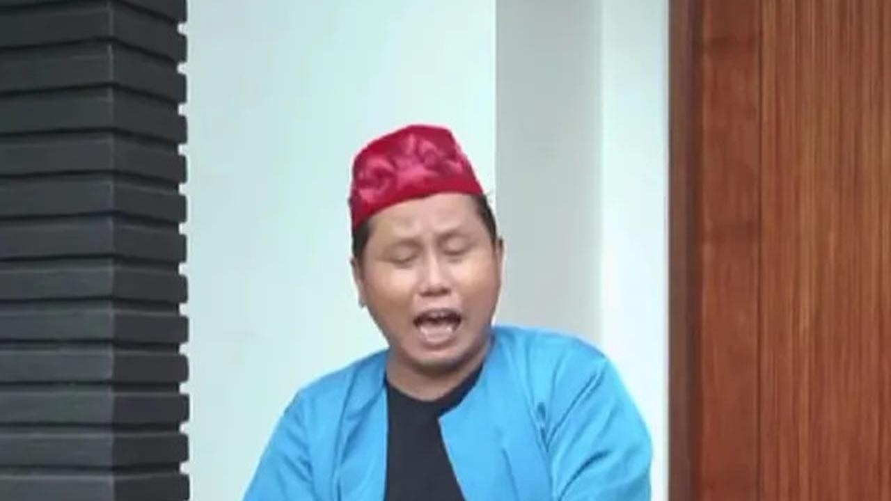 7 Potret Teras Depan Rumah Narji yang Elegan dan Hangat