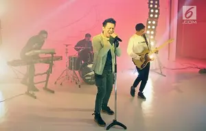 15 Lagu yang Dikenal Lewat Versi Penyanyi Berbeda dari Rekaman Pertamanya