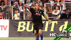 Video Replay ketika Aang Suparman, bek Pusamania Borneo dan eks Persib Bandung Terkapar pada saat melawan Persiba Balikpapan.