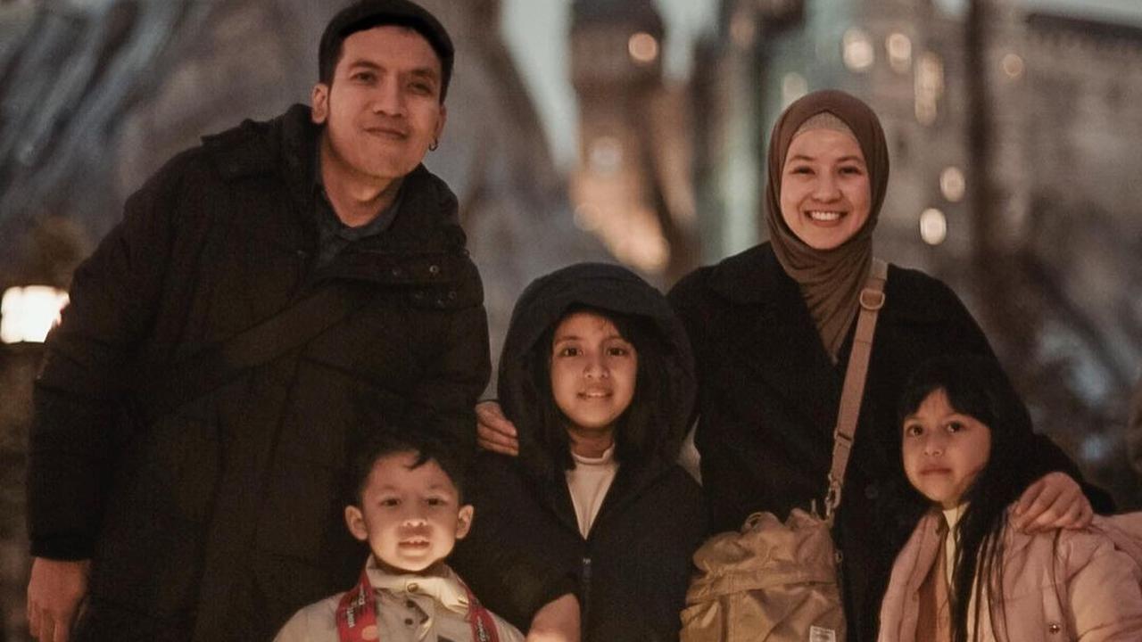 Momen Ulang Tahun Megumi Anak Desta dan Natasha Rizky, Orang Tua Tetap Kompak Meski Telah Berpisah