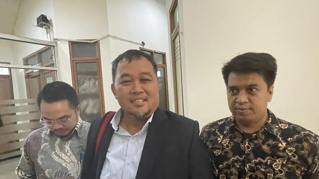 Koordinator dan Pendiri Masyarakat Anti Korupsi Indonesia (MAKI) Boyamin Saiman