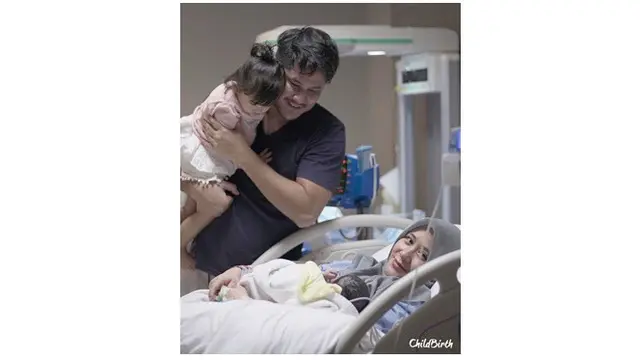Momen Haru Ryana Dea Saat Melahirkan Anak Kedua