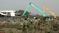 Gas Air Mata Warnai Eksekusi Bangunan di Waduk Ria Rio