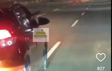 Viral Aksi Pengemudi Yaris Pamer Senjata di Tol Cikampek