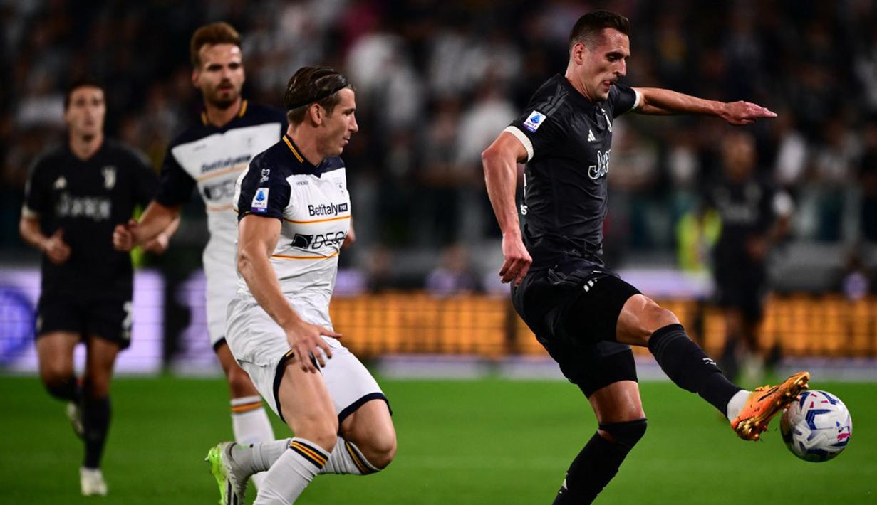 Skuad Massimiliano Allegri harus bekerja keras untuk bangkit dari hasil buruk. (MARCO BERTORELLO/AFP)