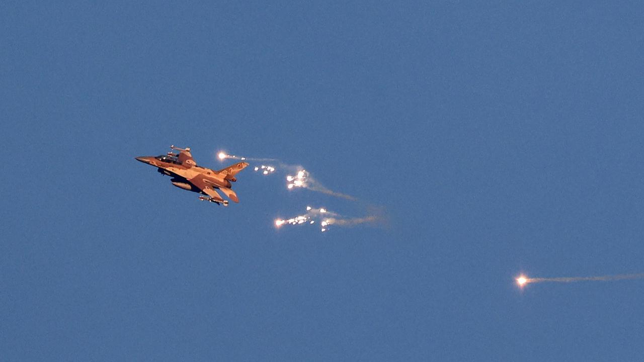 Hizbullah Tembakkan 320 Roket dan Drone ke Israel, Serangan Balasan Fase Pertama