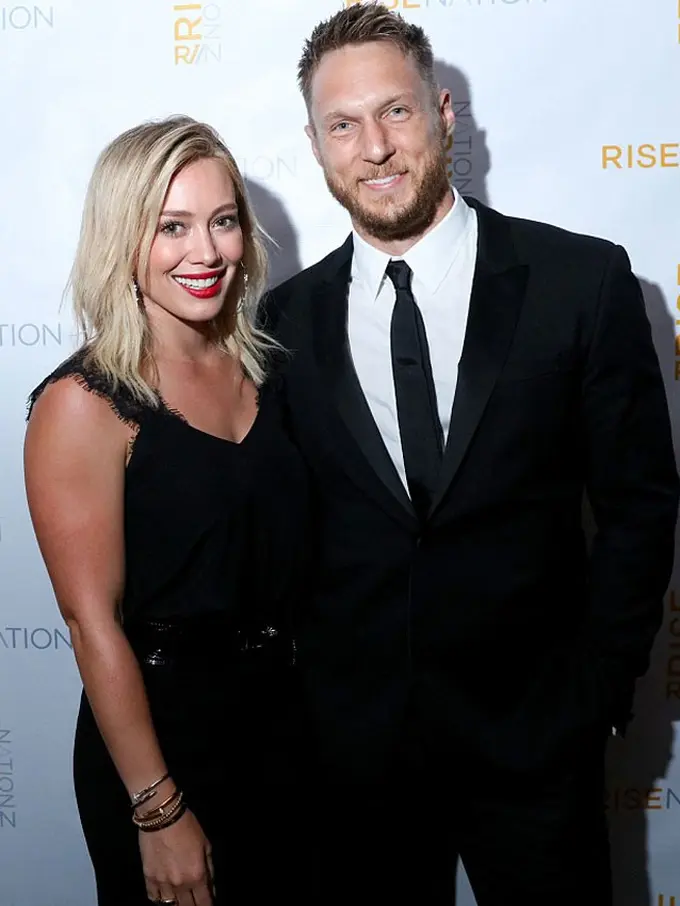 [Bintang] Hilary Duff dan Jason Walsh