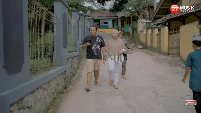 6 Potret Puput Eks Istri Doddy Sudrajat Jadi Bintang Video Klip, Banjir Dukungan