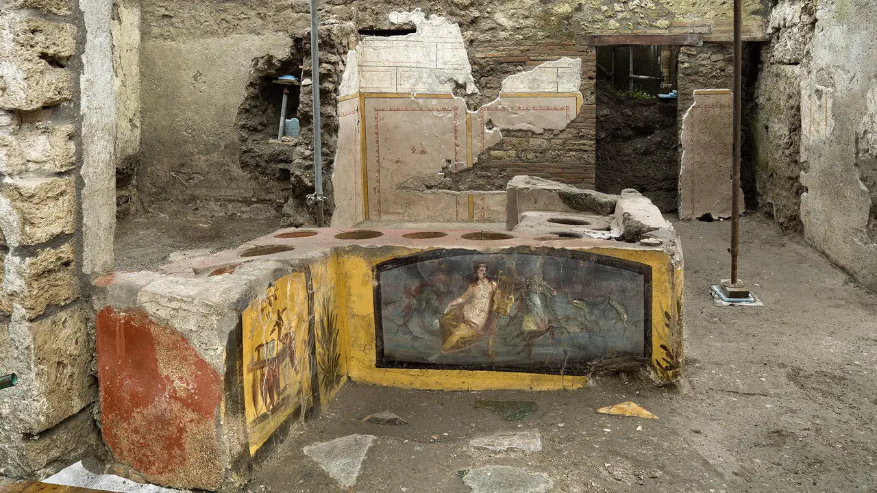 Toko Street Food Kuno Zaman Romawi di Pompeii