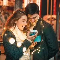 ilustrasi pasangan bahagia/photo created by master1305 - www.freepik.com