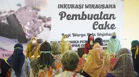 Kota Mojokerto menggelar Inkubasi Wirausaha di Bidang Pembuatan Cake di Workshop Alas Kaki Surodinawan, Senin (29/3).