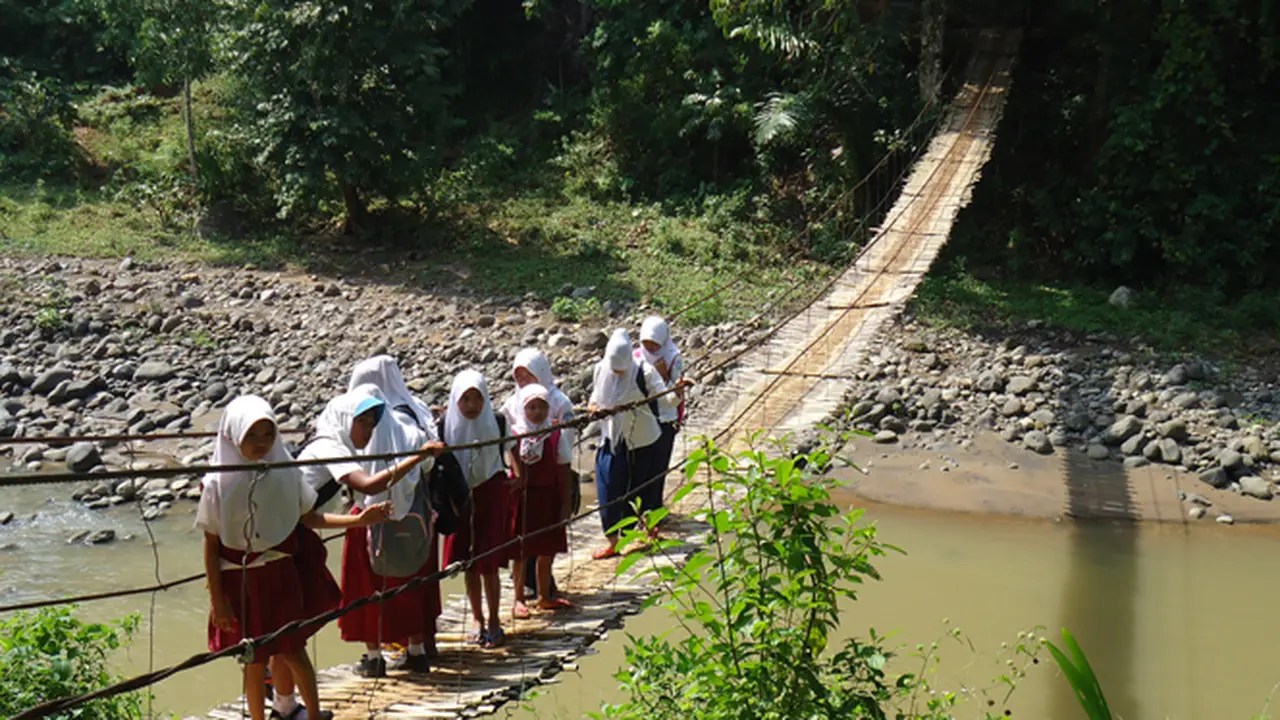 RWI Bangun Jembatan Citamiang Garut