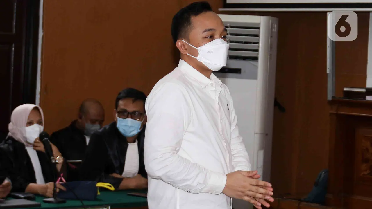 Ekspresi Ricky Rizal Jalani Sidang Vonis Kasus Pembunuhan Brigadir J